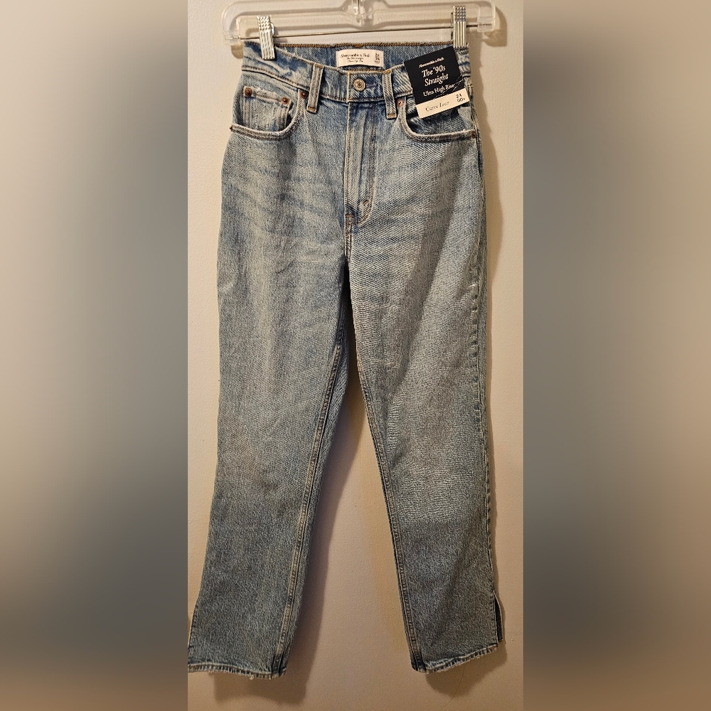 Abercrombie & Fitch Womens 90s Straight Ultra High Rise Jeans Sz 24/00 Short NWT